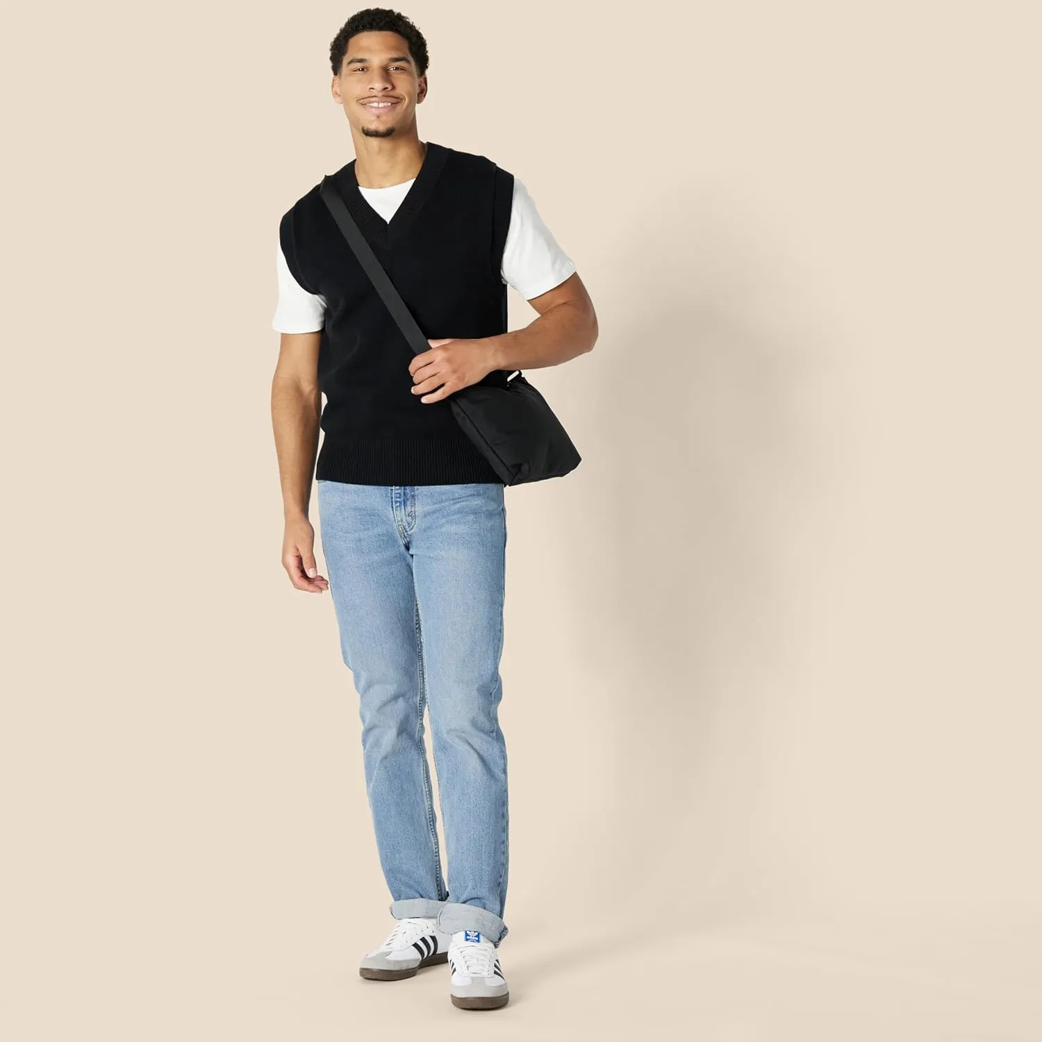 Amazon Essentials Men's Relaxed-Fit V-Neck Sweater Vest