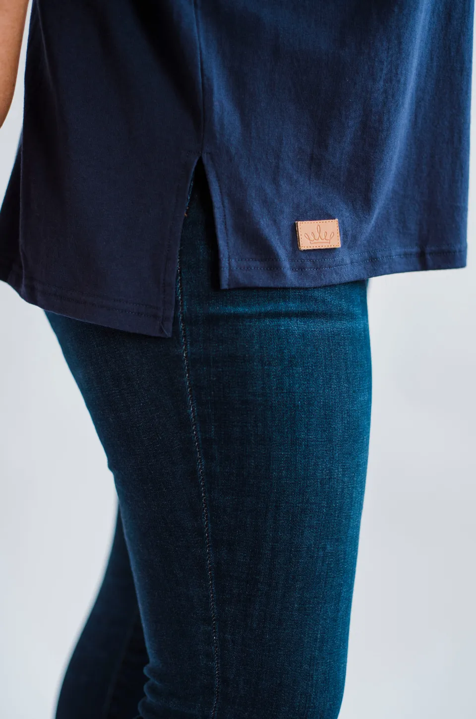 Nursing Pocket T-Shirt - Hidden Zipper - Navy/White POCKET