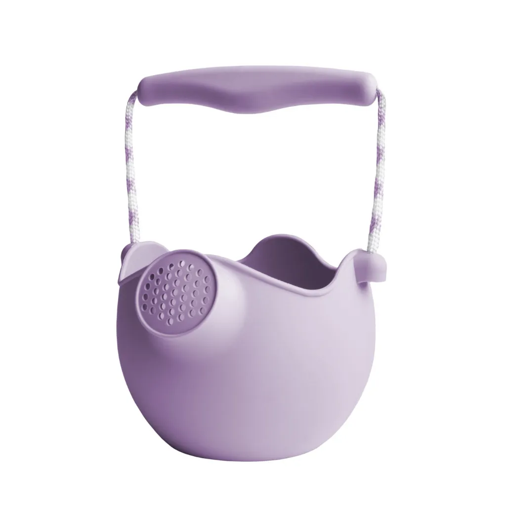Scrunch beach set with watering can