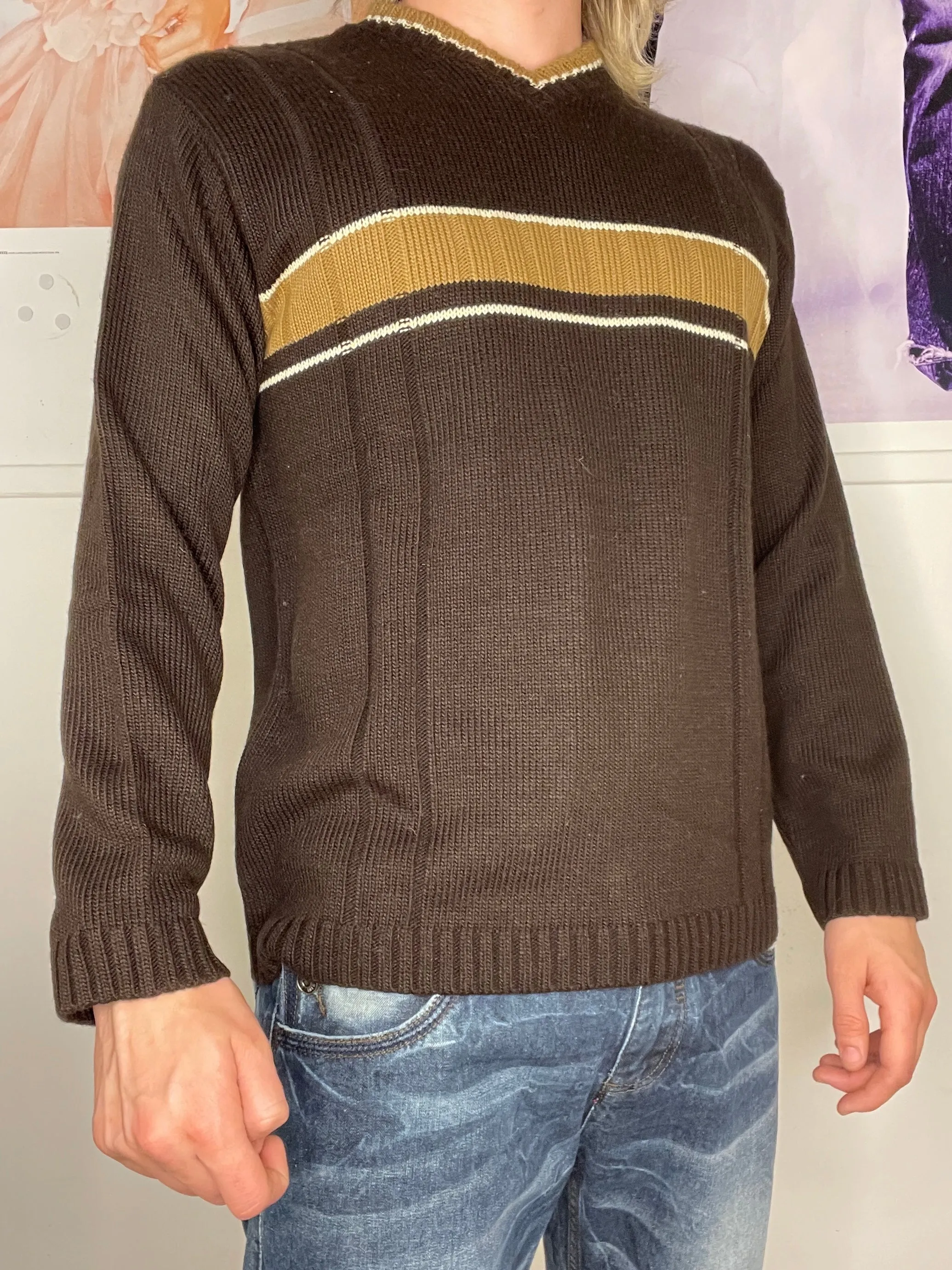 sporty knitwear v-neck jumper