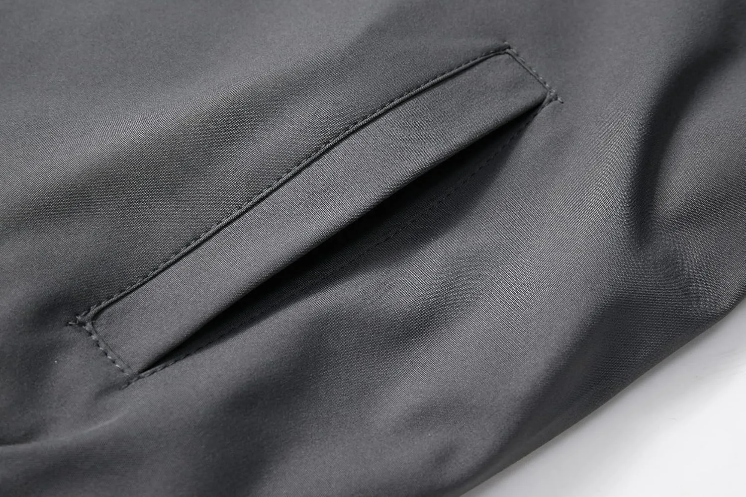 URBANFIND Men's Slim Fit Lightweight Sportswear Jacket Casual Bomber Jacket